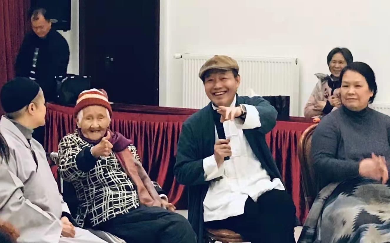 2019年11月22日，刘雨虹先生、宏忍师在江村市隐与古国治老师的学生座谈